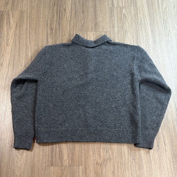 Gray Sweater - Cropped Style Layering Perfect - Picture 4 of 5